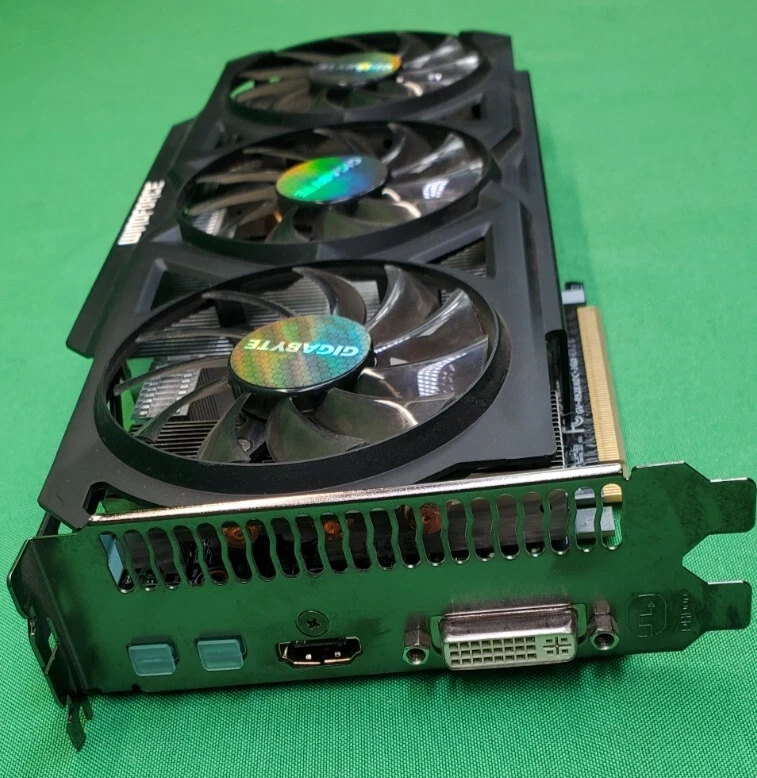 Graphics Card Gigabyte GV- R928XOC-3GD Rev. 2.0 - Image 2 of 4