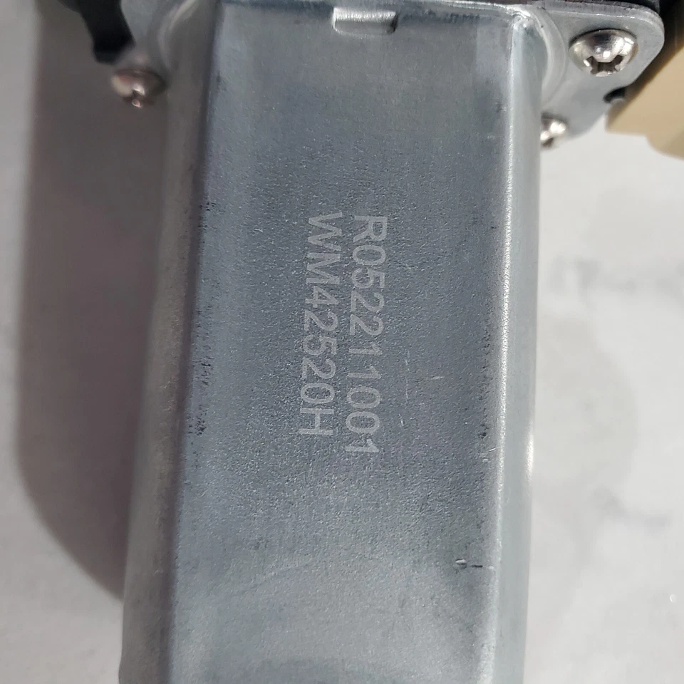 Motor de ventana eléctrica delantero izquierdo para Infiniti G37 742-520-AP Dorman 2010-2013 Foto 3 de 4