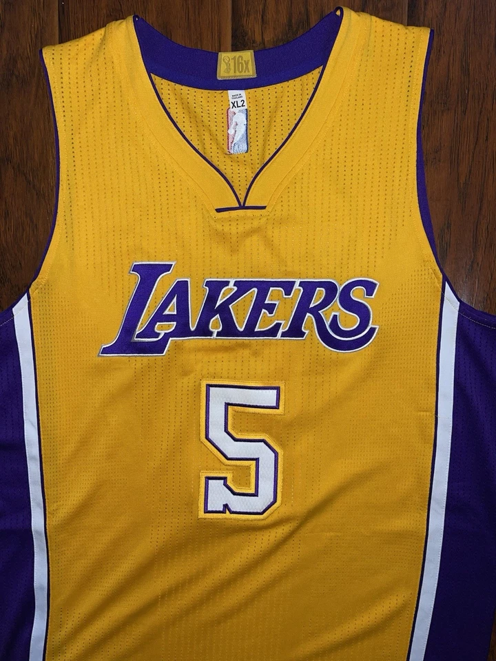 Camiseta deportiva de Carlos Boozer Lakers Rev 30 autografiada sin certificado de autenticidad 2014-2015 Foto 3 de 4
