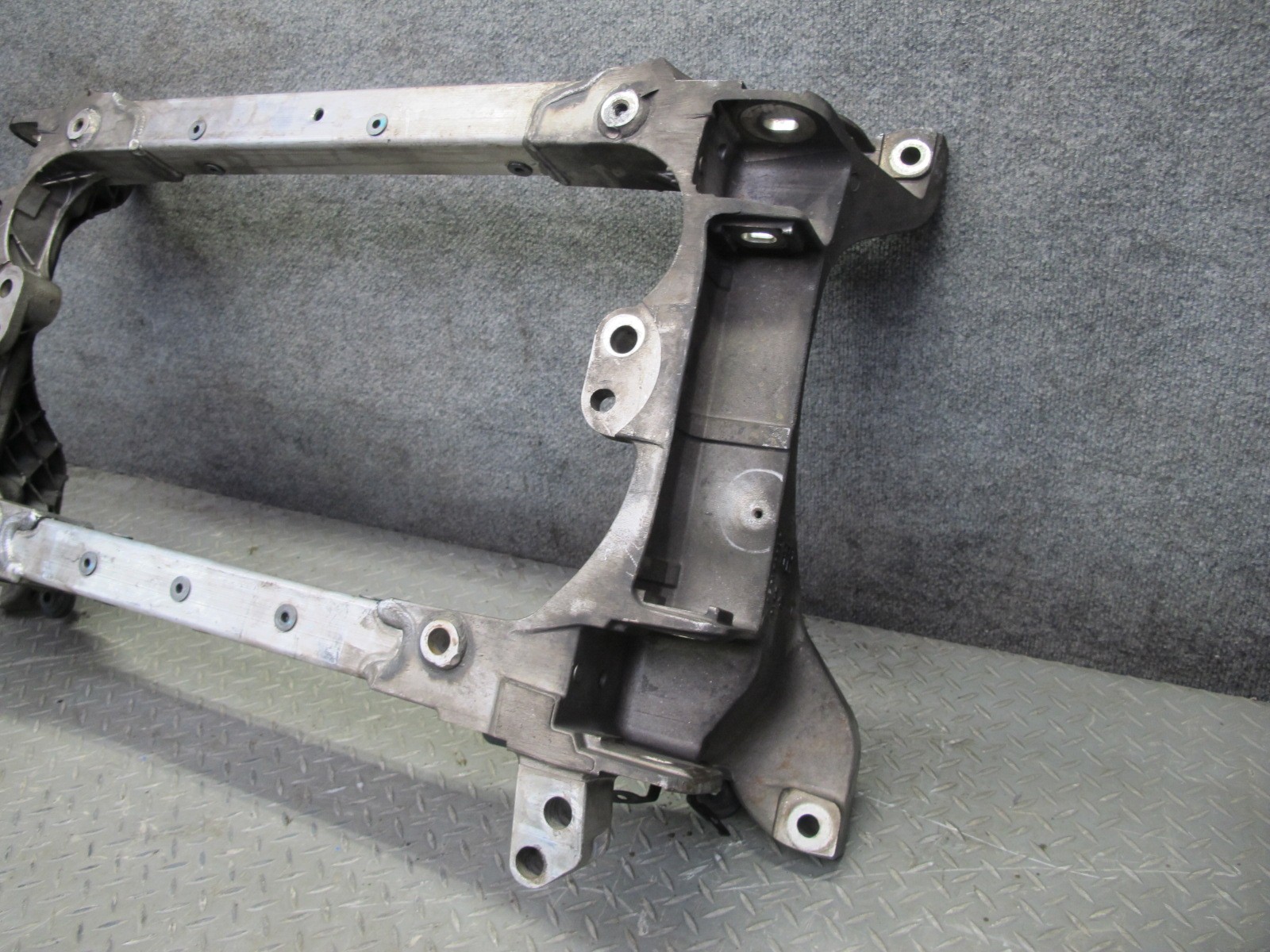 2014-2020 MASERATI GHIBLI M157 SQ4 AWD FRONT SUBFRAME CROSSMEMBER CARRIER