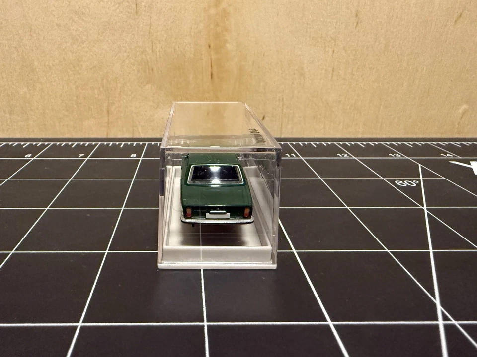 Brekina 29402 Volvo 144 - Green - 1:87/HO - Image 3 of 4