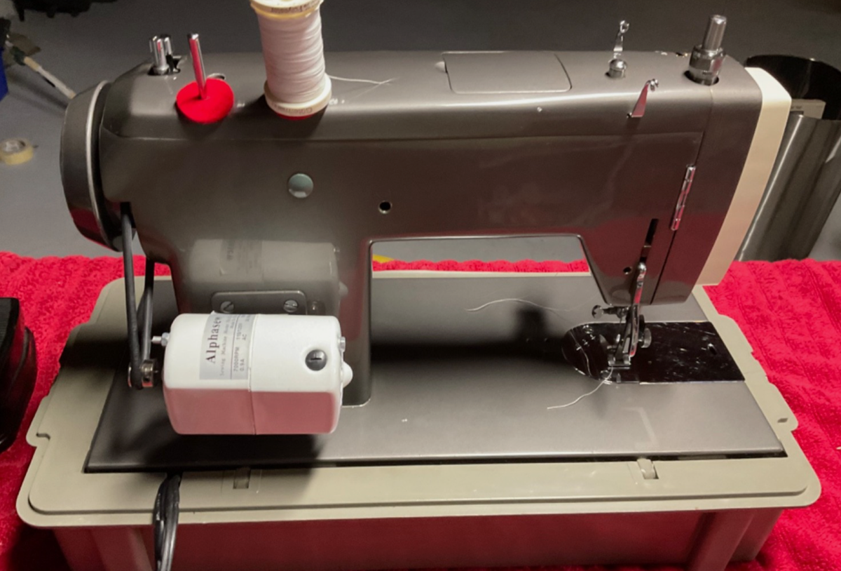 クラシック jkmegaton Vintage Kenmore Zig Zag sewing machine Model 84 / 158.840 with