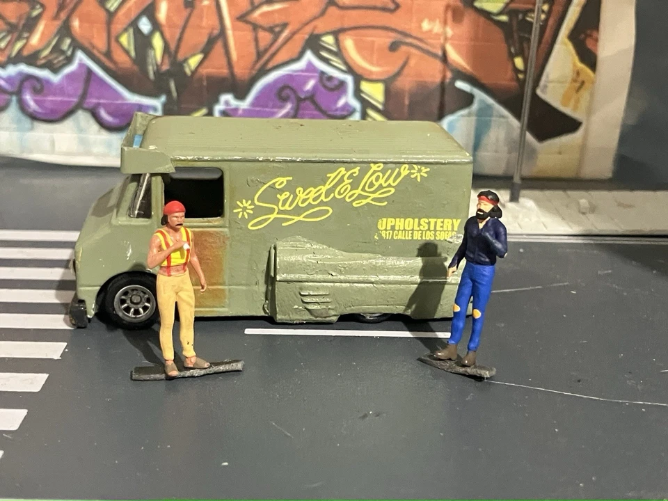 Camión de reparto Hotwheels 1976 de Up In Smoke incluye Cheech & Chong Foto 2 de 4