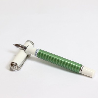 Pelikan Souveran M605 Green White Special Edition Fountain Pen 14C F 076 6440402