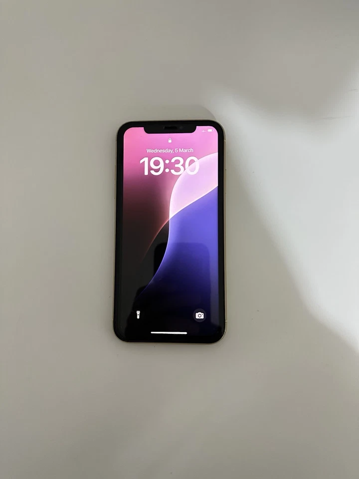 Apple iPhone XR · 256GB, foto 2 de 5