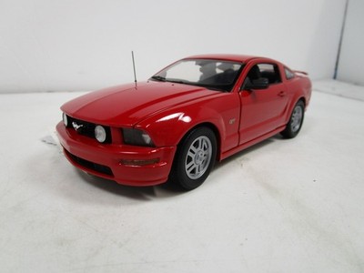FRANKLIN MINT 1/24 RED 2005 FORD MUSNG GT *ISSUE* MISSING MIRROR ETC.