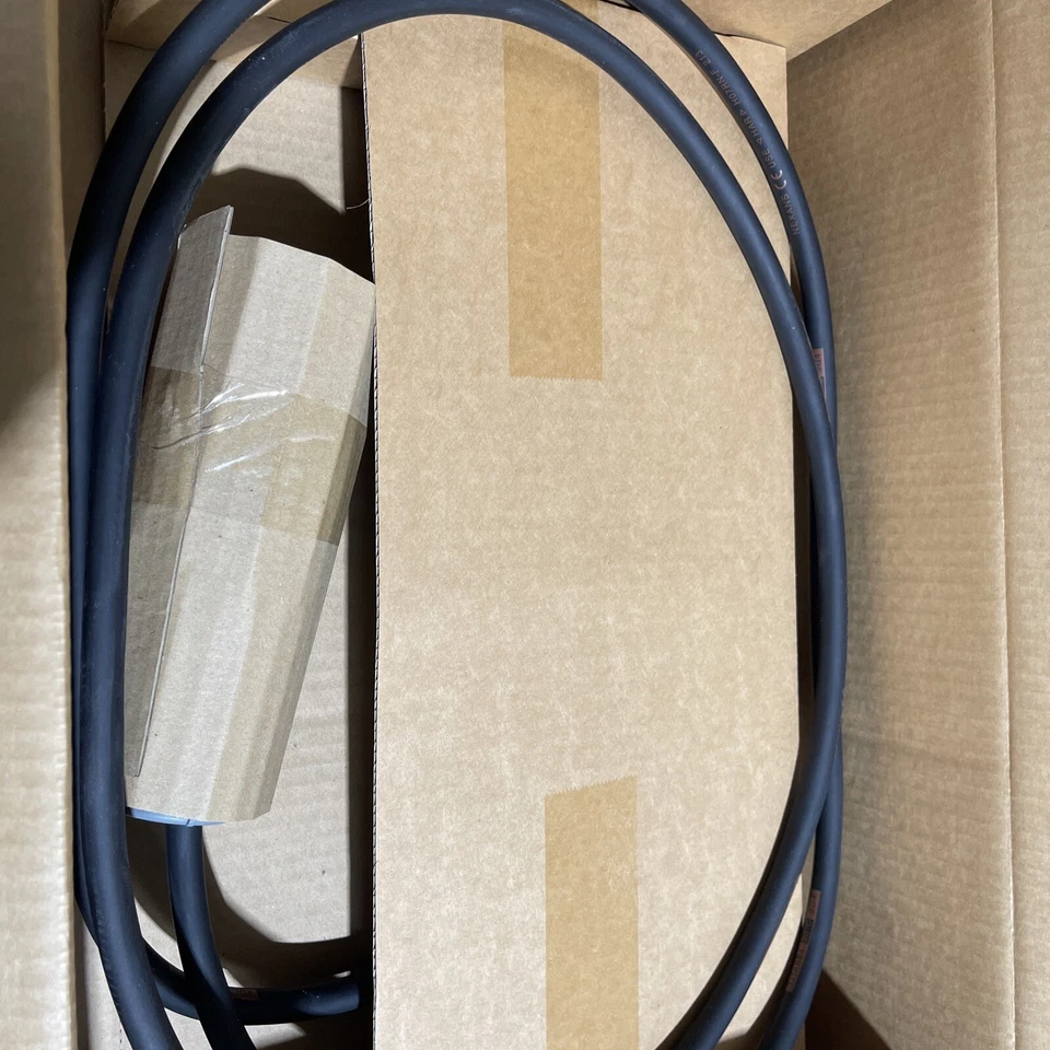 Geist Global Power Distribuition Unit G2198 PDU Brand New Factory Sealed - Image 3 of 4