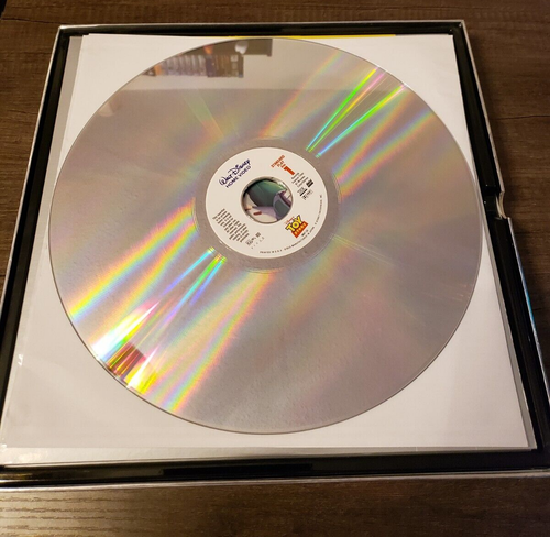Toy Story Deluxe CAV Laserdisc Edition 4 Disc w/Commemorative 3D Artwork - Picture 6 of 6