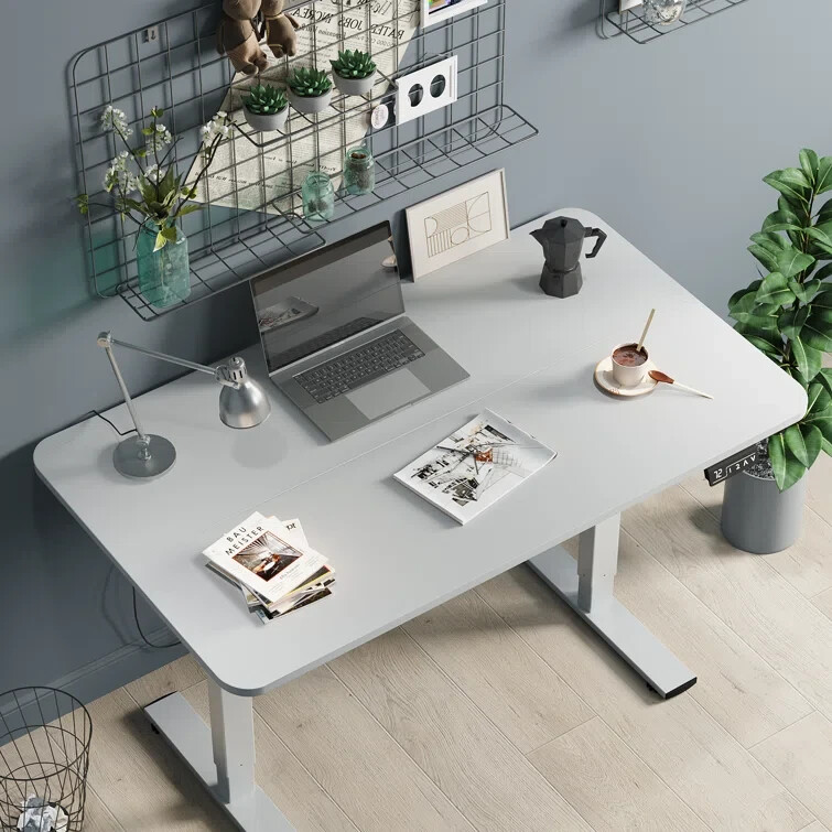 Putnam 48-inch adjustable standing desk with 47.25