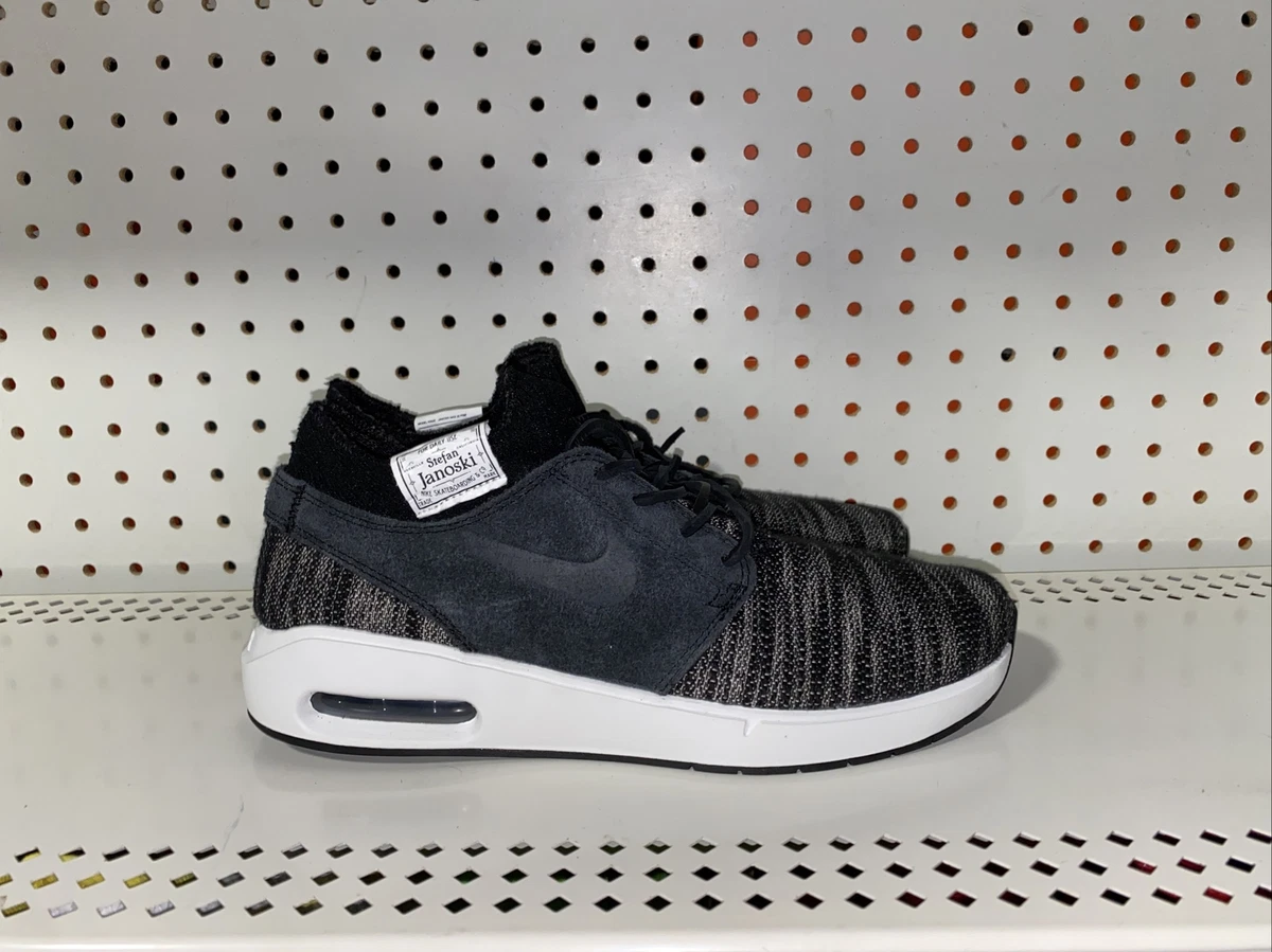 Sb stefan janoski max 2 black  and  white mens shoes top