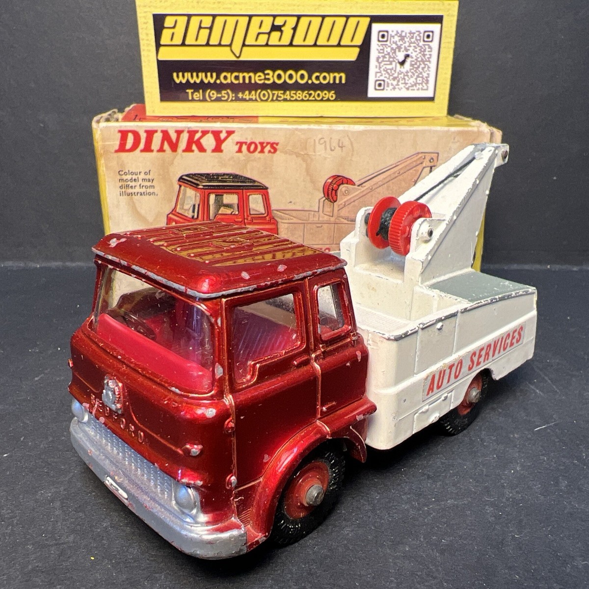 英DINKY　ヴィンテージミニカー FORD　TK　CRASH　TRUCK Bedford T.K. 