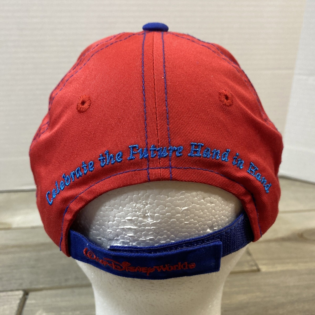 Walt Disney World Donald Duck Philharmonic upside-down hat Y2k 2000 Vintage vintage 2000 WALT DISNEY WORLD STRAPBACK HAT mickey mouse  main image 4