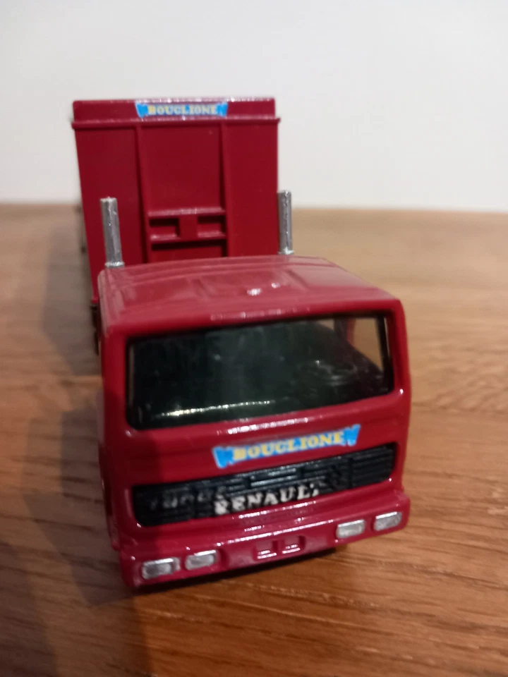 CAMION DE CIRQUE BOUGLIONE RENAULT SEMIE FOURGON CODE 3 - Photo 2/4
