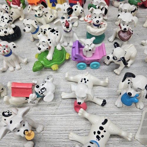 Large Lot Of Disney 101 Dalmations PVC Toys 39 Figures Total Dogs Vintage - Picture 9 of 17