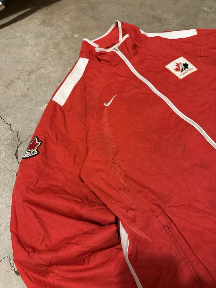 Chaqueta de nailon roja vintage NIKE IIHF Canadá HOCKEY talla interior XXL grande RARA Foto 2 de 4
