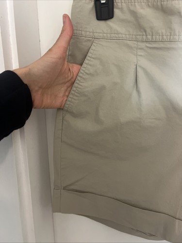 Pantaloncini donna Dockers Ideal Fit kaki taglia 10 polsini monoplissetta cotone - Foto 2 di 4