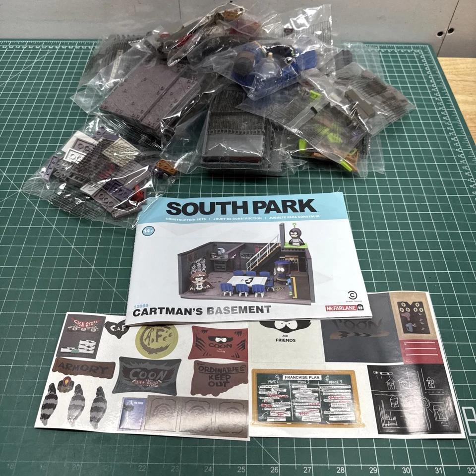 Juego de construcción South Park Cartman's Basement McFarlane incompleto sin caja A4 Foto 2 de 4