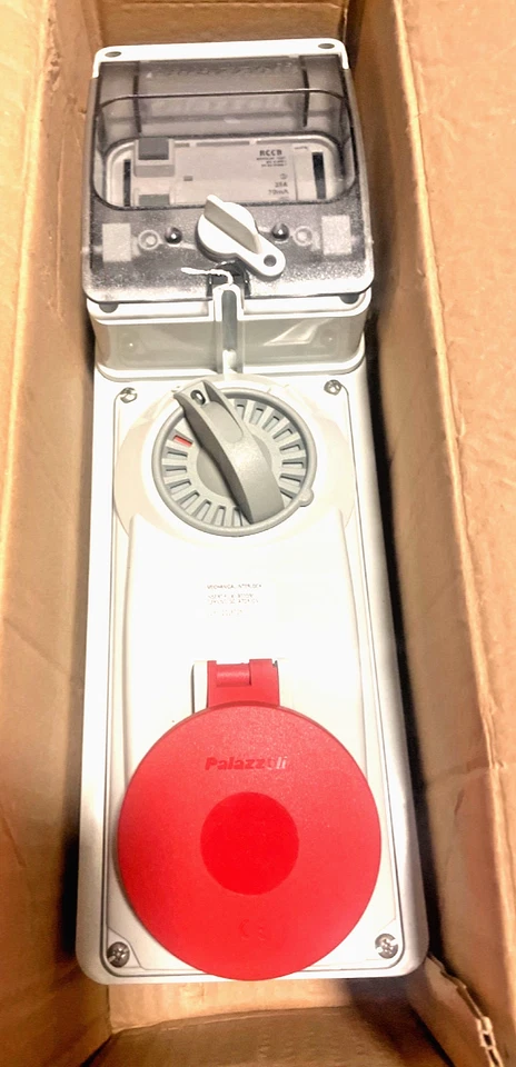 Lewden Palazzoli Switched Interlocked RCD Commando Socket 16A 3p+N+E C/W 25A RCD - Image 2 of 3