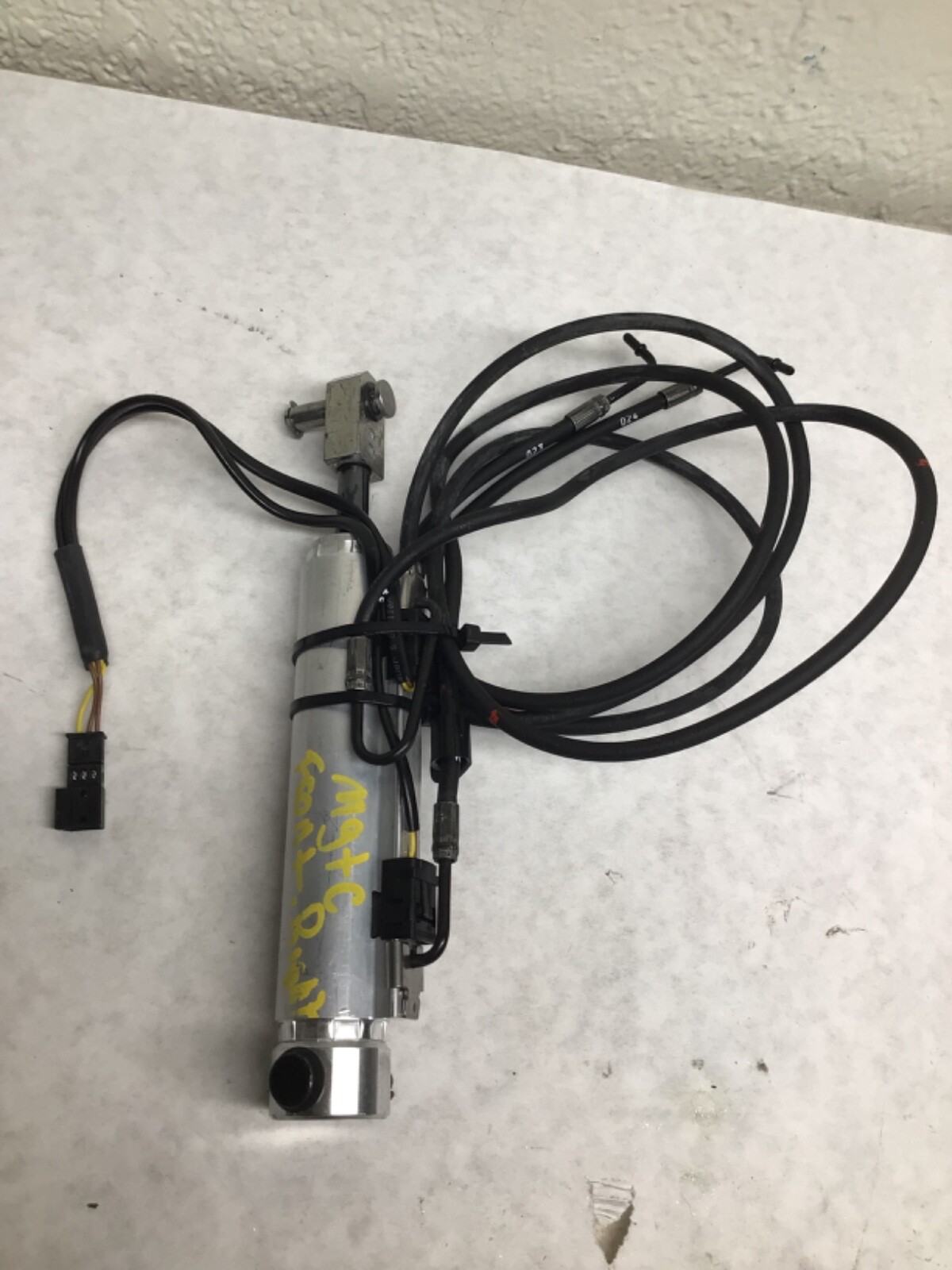 10-19 Maserati GranTurismo M145 Right Side Main Hydraulic Lift Cylinder OEM 14k
