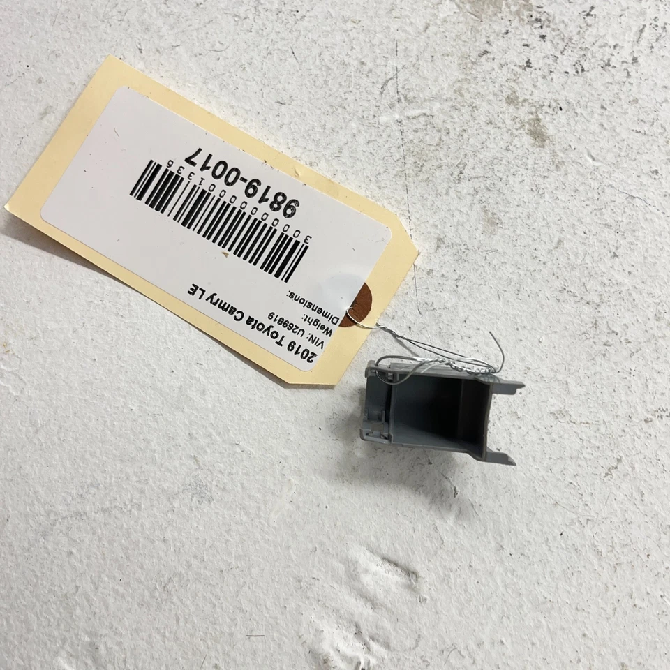 Toyota Camry Avalon Sienna 2007-2021 puerta cortesía lámpara luz carcasa base OEM Foto 4 de 4