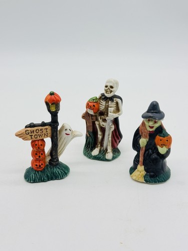 Vintage Halloween Village Set Ghost Lighted Houses 18 pc 1995 Holiday Workshop - Picture 10 of 18