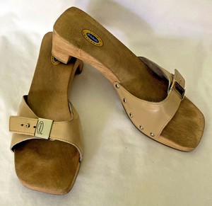 dr scholl's wooden sole sandals