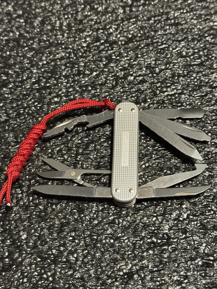 Cuchillo Victorinox Swiss Army 58 mm Silver Alox MiniChamp 0.6381.26 Nuevo con Caja Foto 2 de 4