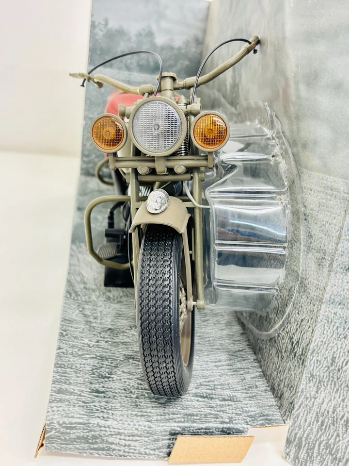 New Ray 1:6 US Army WWII Indian Chief Motorcycle Diecast 53623 - Image 4 of 4