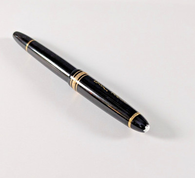 Montblanc Meisterstück  Kolbenfüller - Goldfeder ''M'' 4810 14Karat /585