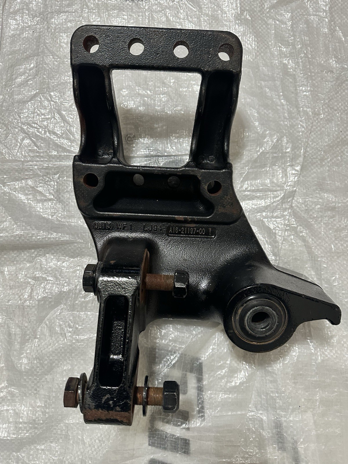 Freightliner 18-23 Driver Side Front Spring Hanger A16-21197-00 Mount Support