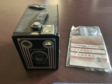 Vintage Brownie Camera Target Six-20 Eastman Kodak w/ Instructions, NOT TESTED