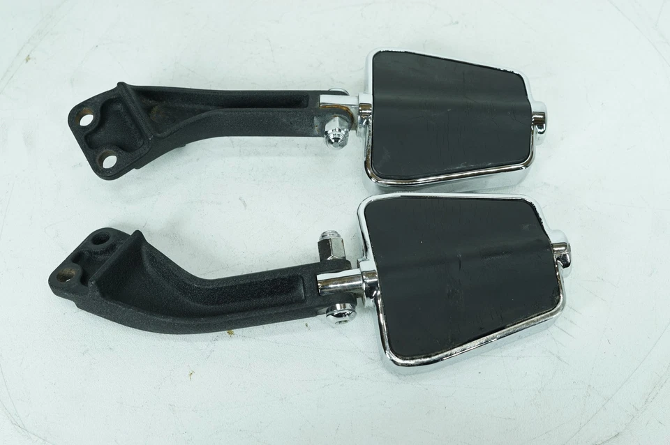 2010 Harley-Davidson Dyna FXD Super Glide OEM passageiro esquerdo e direito pés - Imagem 2 de 4