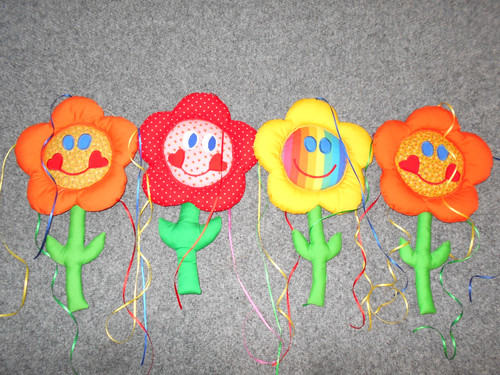 4 VTG 1982 JR DESIGNS RAINBOW & CALICO HANGING FLOWER MOBILES LOT             