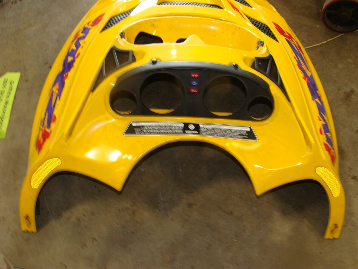 LOCAL PICK UP ONLY 02 SKI-DOO MXZ 700 800 600 500 yellow LOCAL PICK UP ONLY 02 SKI-DOO MXZ 700 800 600 500 yellow