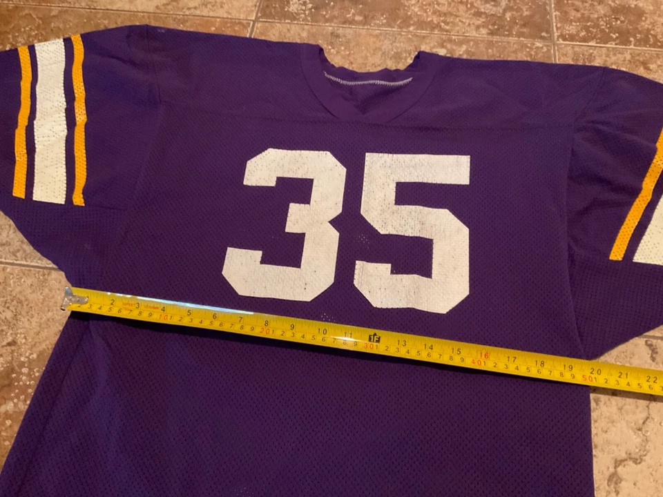 VINTAGE RUSSELL ATHLETIC FOOTBALL JERSEY ( MENS L ) PURPLE YELLOW VIKINGS - Image 3 of 4