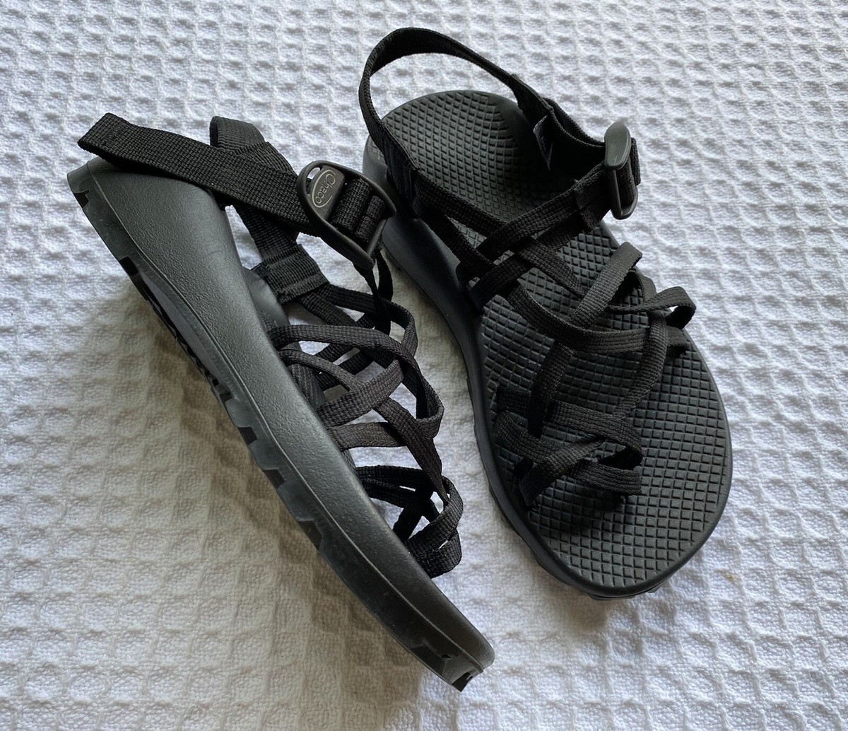 【COLOR iN ID】T dark strap sandals CHACO ZX/2 Classic Strappy Hiking Sandals - Black - Vibram