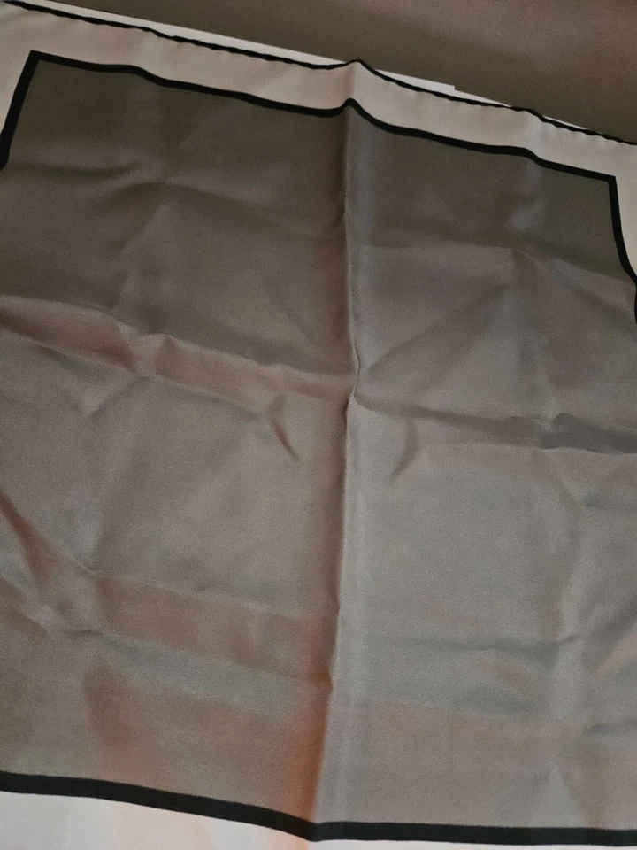 Tom Ford Silk Gray Geometric Handkerchief - Image 2 of 4