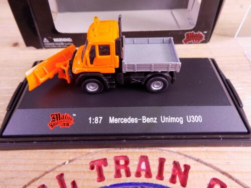 Malibu International HO Scale Mercedes-Benz Unimog U300 Lot #G18 #6400 - Picture 2 of 6