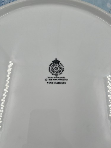 ROYAL WORCESTER-Fine Bone China Cake/Cheese Serving Plate-HARVEST VINE-11” Wide - Picture 12 of 19