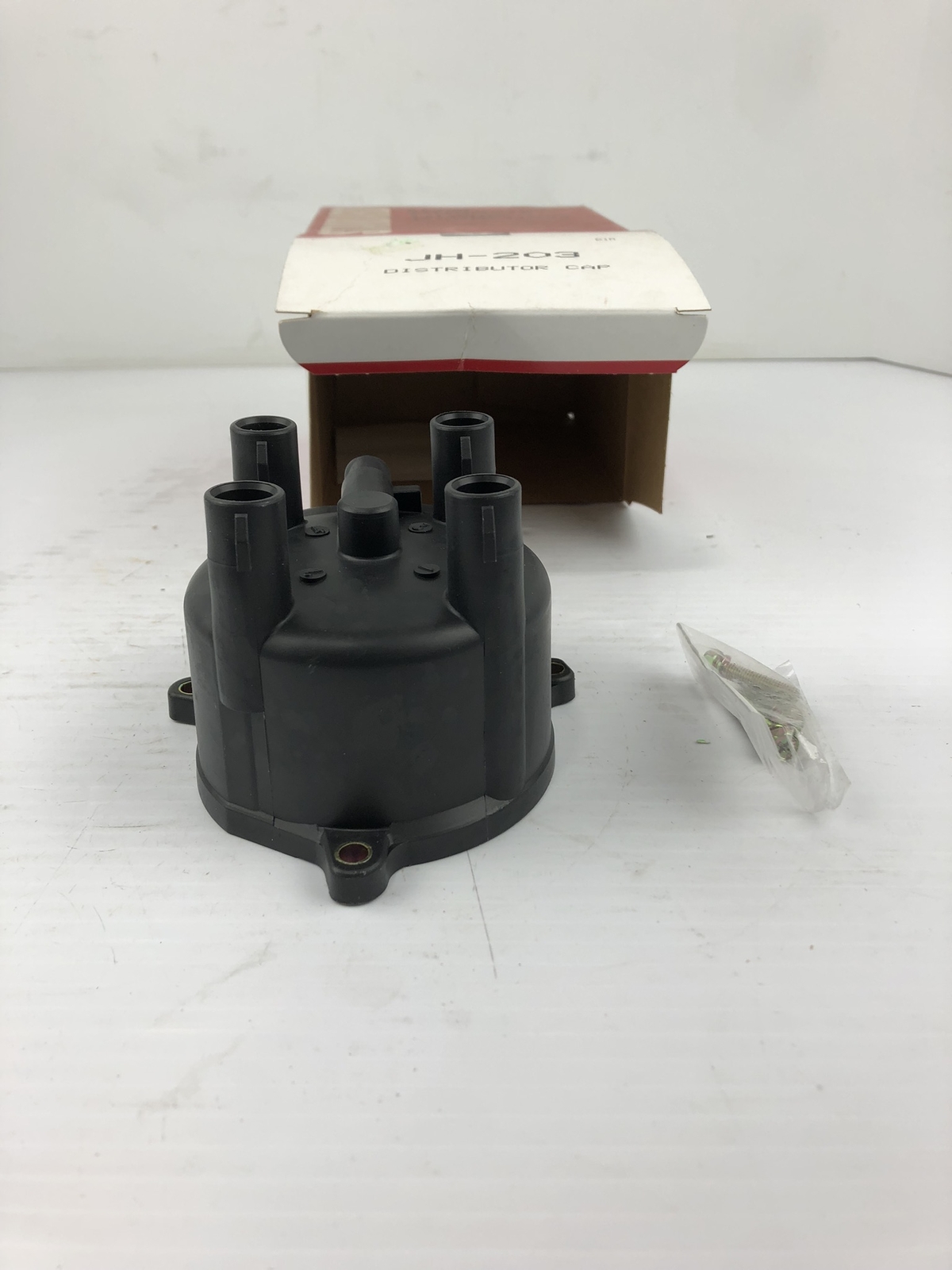 Standard Motor Products JH203T Distributor Cap - Black Alloy Steel