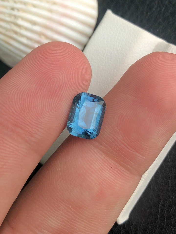 ~~3 quilates hermosa pieza facetada turmalina color azul 😍 Foto 4 de 4