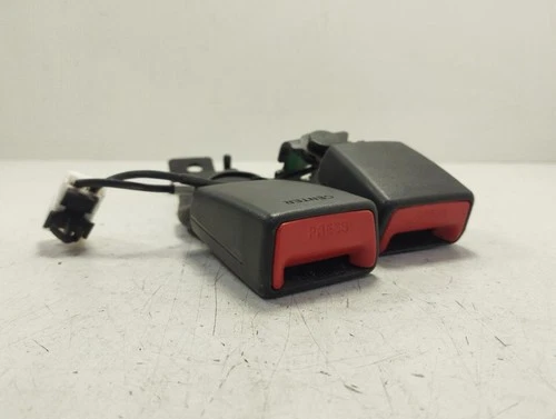 898B0H8200 Enganche Cinturon Trasero Derecho para KIA STONIC (YBCUV) DRIV 209823 - Imagen 1 de 10