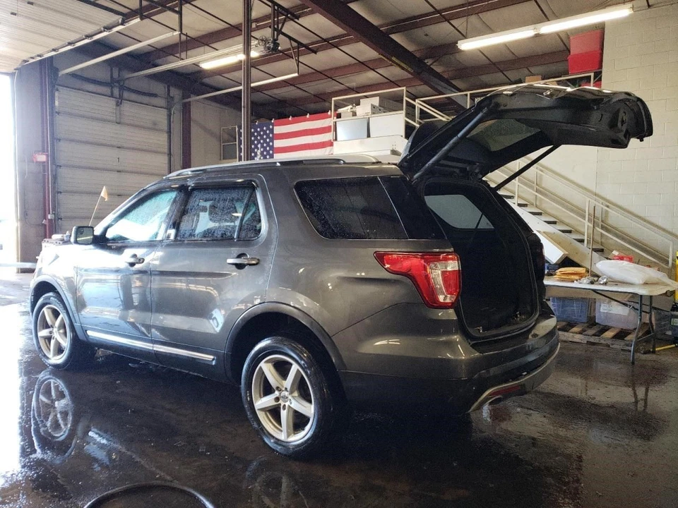 (LOCAL PICKUP ONLY) AC Condenser Fits 14-19 EXPLORER 1970810 Foto 4 de 4