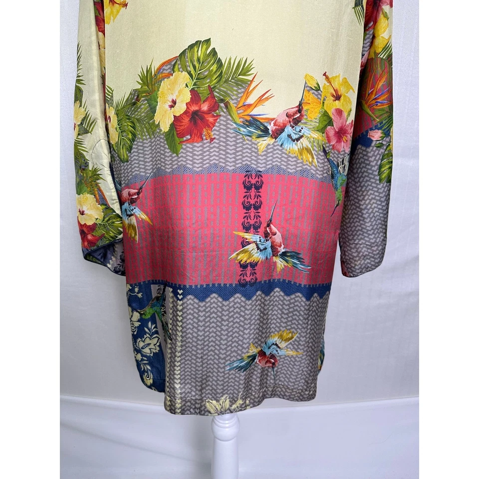 Blusa para mujer Johnny Was manga larga diseño floral talla mediana 100 % seda Foto 4 de 4