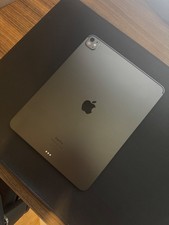 iPad Pro M4 , 13 Zoll, Standarddisplay, 256 GB, Wi-Fi, Schwarz - inkl. OVP