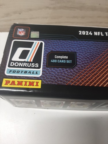 Juego de fábrica de fútbol americano Panini Donruss 2024 Jayden Daniels RC como nuevo nunca tocado - Imagen 2 de 5