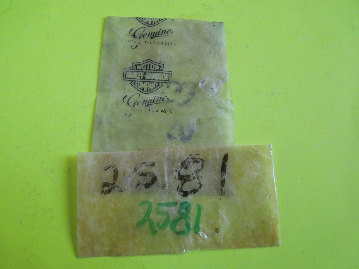 NOS OEM Harley Davidson 10-24 x 1-5/8