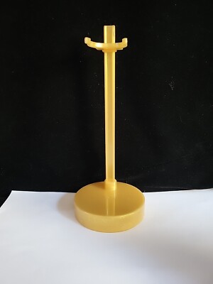 2021 Rainbow High Shadow High Doll gold stand from holly & laurel twins set 