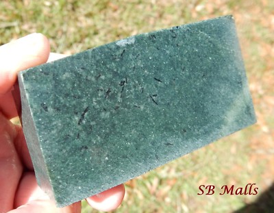 2,102 cts. BLUEGREEN GUATEMALA JADEITE JADE GUATEMALAN ROUGH   Lot 554