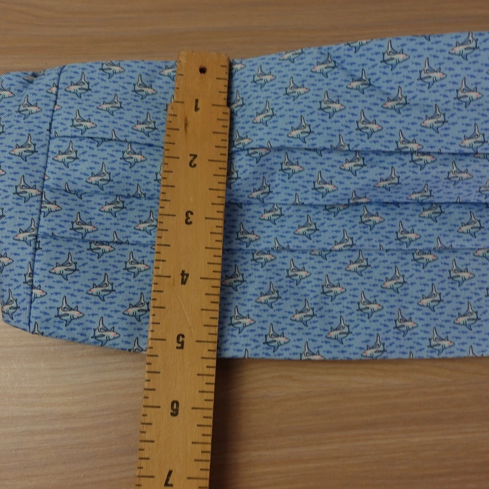 Vineyard Vines Cummerbund Para Hombres Plisado de Seda Ajustable Formal Náutico Tiburón EE. UU. Foto 4 de 4